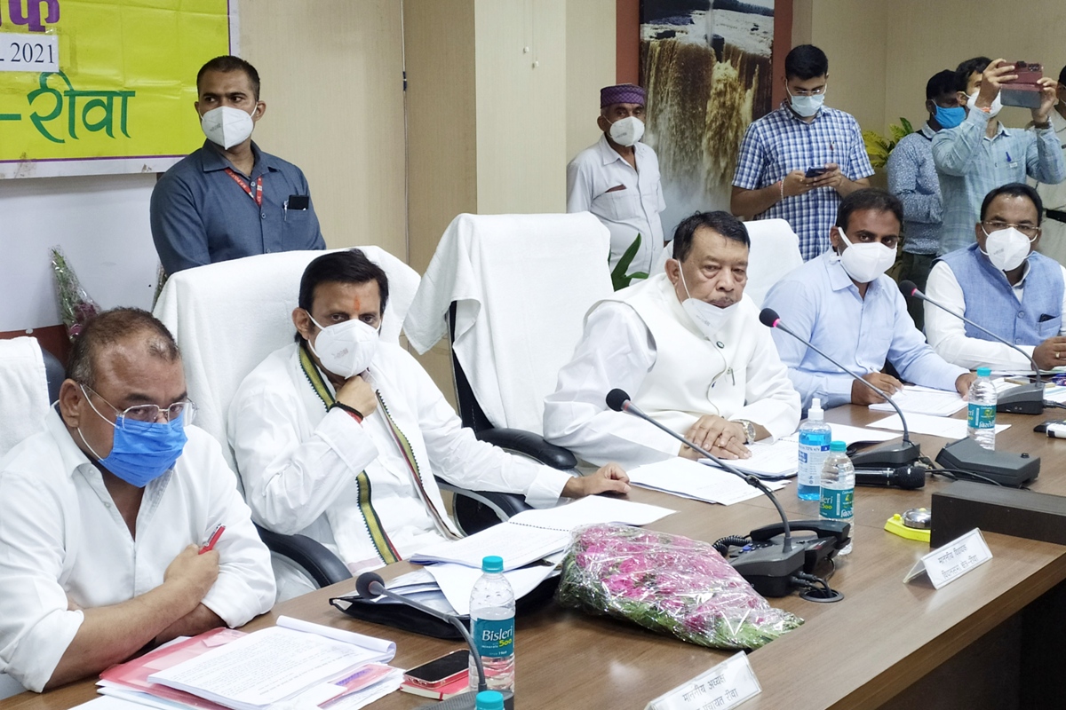 REWA : जिला योजना समिति की बैठक में खुला समस्याओं का पिटारा, सड़क, बिजली, पानी का मुद्दा छाया रहा